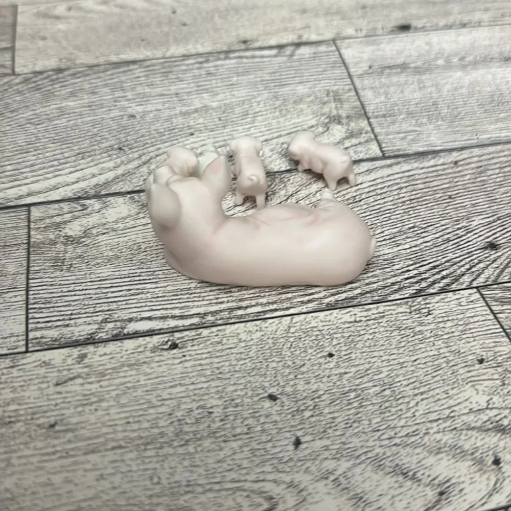 Vintage Bone China Miniature Momma Pigs & 3 Piglets
